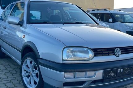 VW Golf 181.045 km 1.999 &euro; Bad Harzburg 38667