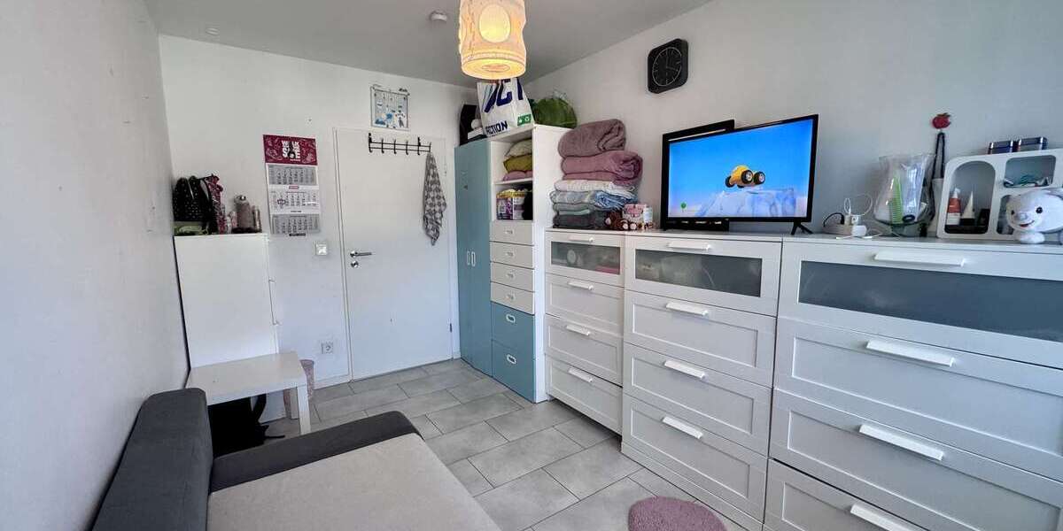 Traumhafte 3,5-Zimmer-Wohnung mit großem Balkon, herrlicher Aussicht, Garage und inkl.Einbauküche - Etagenwohnung Velbert Pöthen | Angebot:24740227