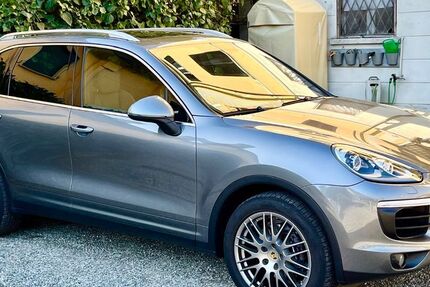 Porsche Cayenne 225.900 km 28.000 &euro; Wiesbaden 65193