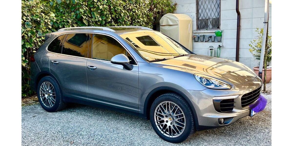 Porsche Cayenne 225.900 km 28.000 &euro; Wiesbaden 65193