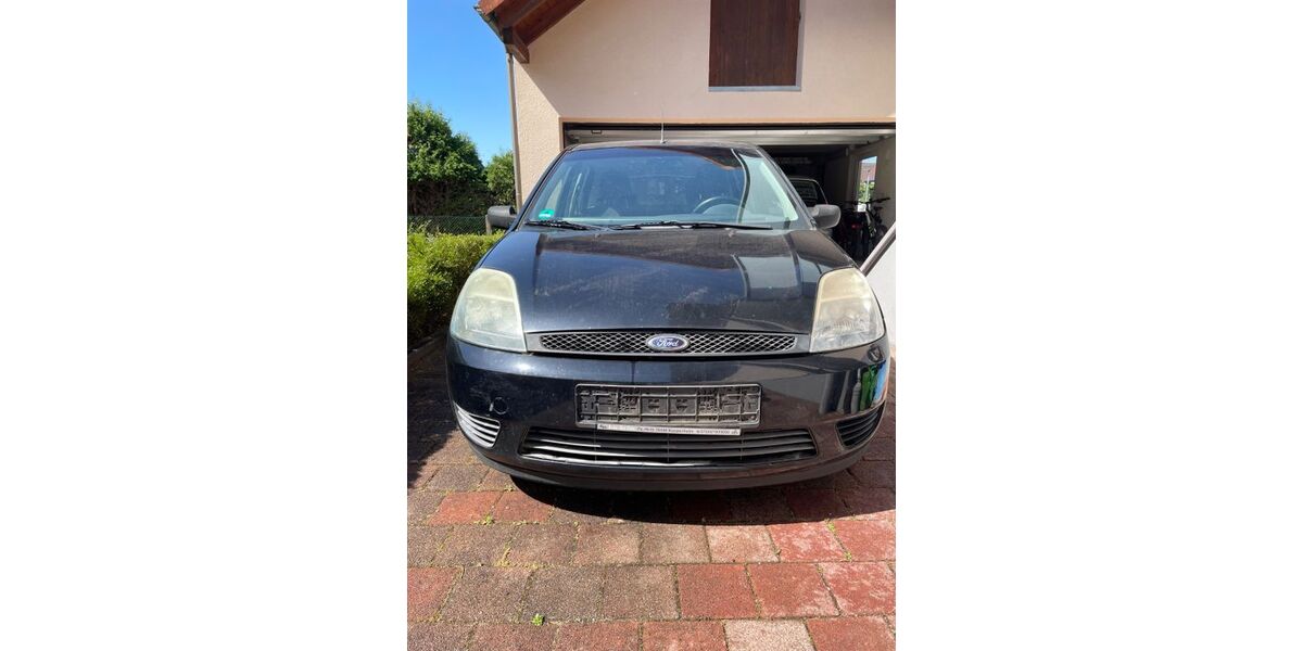 Ford Fiesta 121.285 km 850 &euro; Au Am Rhein 76474