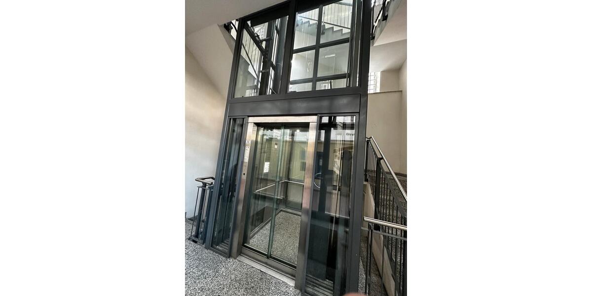 Exklusive 5-Zimmer-Wohnung am Markt in Gera inklusive Aufzug 5 zimmer