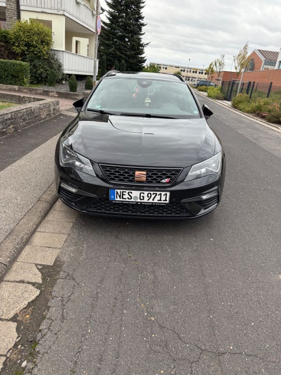 Seat Leon 165.500 km 16.500 € Hohenroth 97618