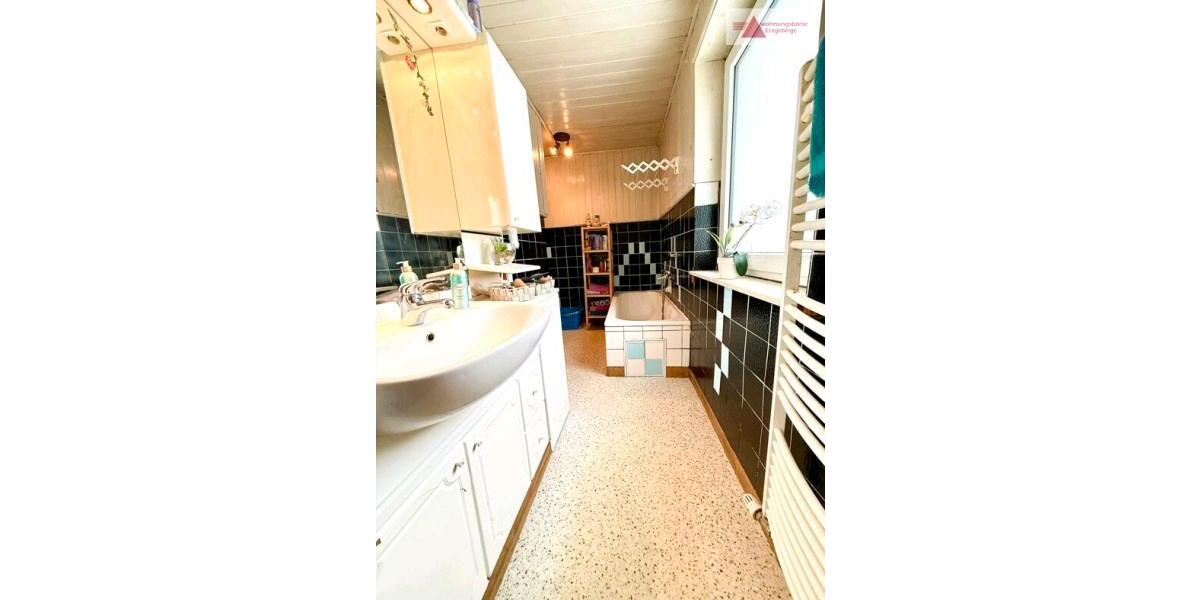 Einfamilienhaus Thermalbad Wiesenbad - 7 Zimmer, 210 m&sup2;, 66.000&euro; | Angebot:26963029