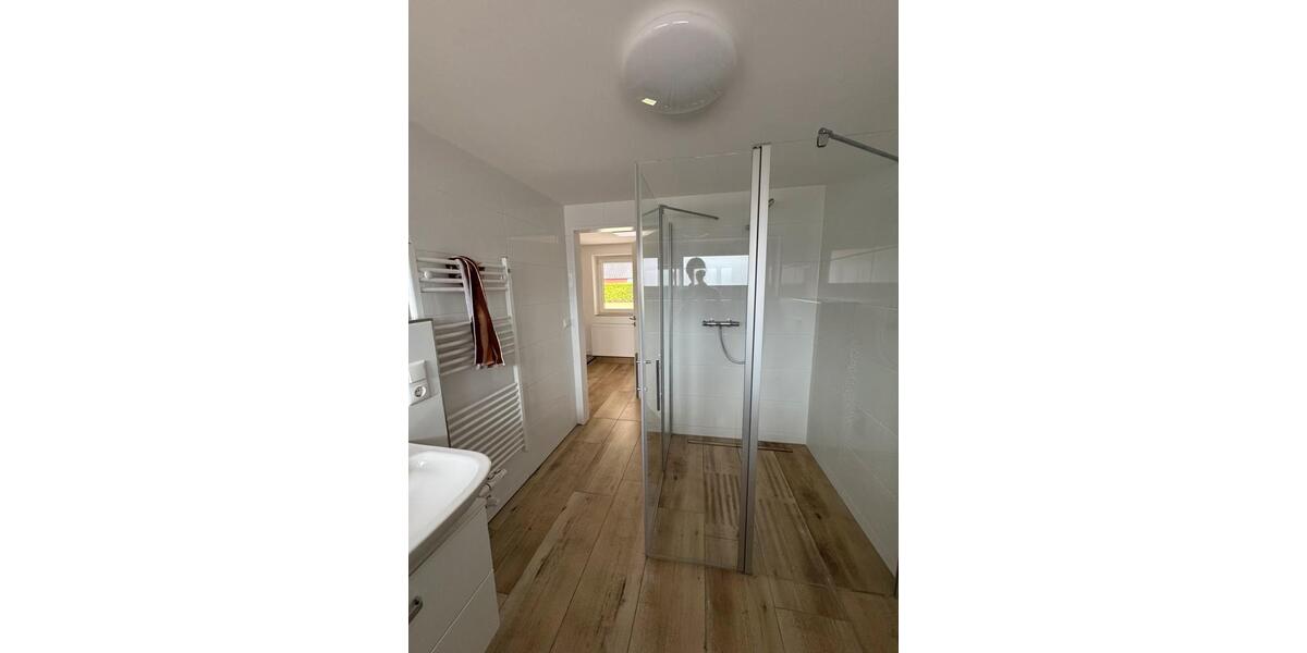 Einfamilienhaus Varel - 4.5 Zimmer, 127 m&sup2;, 1.270&euro; | Angebot:25401667