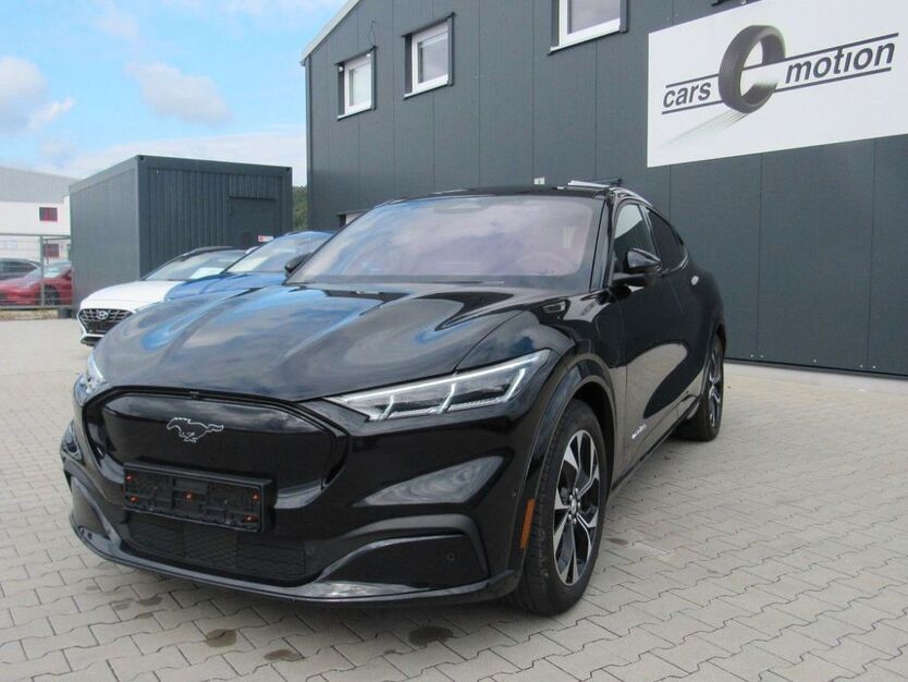 Ford Mustang Mach-E 33.500 km 30.900 € Schmidgaden OT Trisching 92546