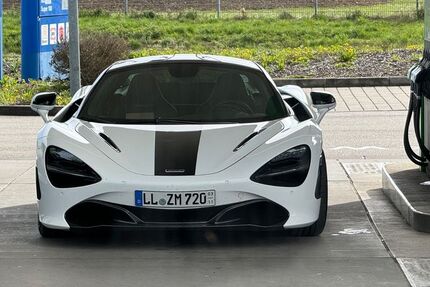 McLaren 720S 4.298 km 234.000 € Igling 86859