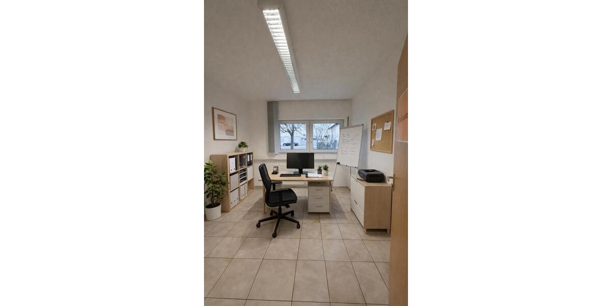 Gewerbeimmobilie: Lagerhalle inkl. Büro – sofort verfügbar zimmer