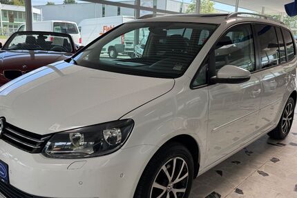 VW Touran 155.000 km 9.800 &euro; Freren 49832