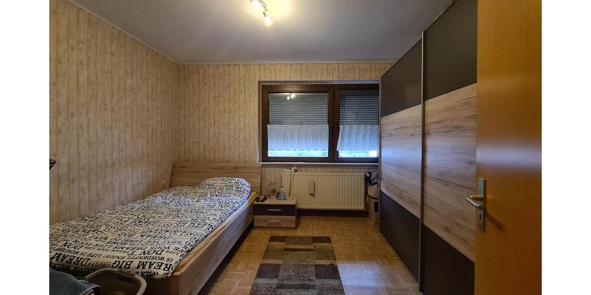 Freistehendes gepflegtes 3-Familienhaus in gesuchter Lage für Eigennutzer und Kapitalanleger - Mehrfamilienhaus, Wohnhaus Kirkel | Angebot:27009131