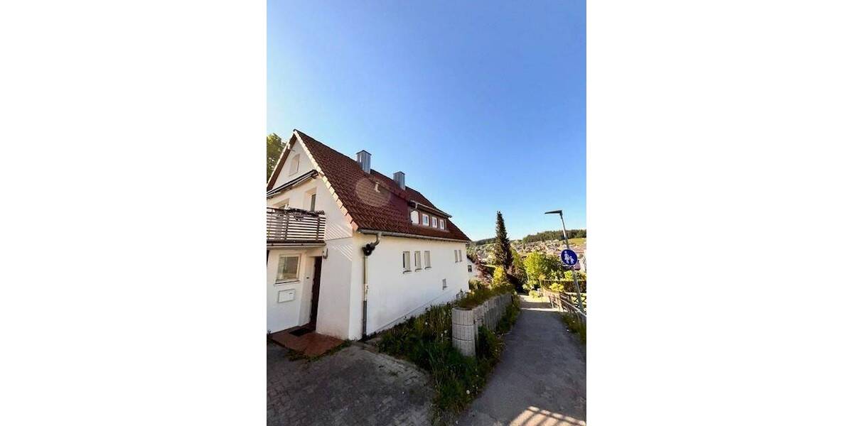 Einfamilienhaus Sankt Georgen im Schwarzwald Stadtgebiet - 7 Zimmer, 200 m&sup2;, 356.000&euro; | Angebot:26787023