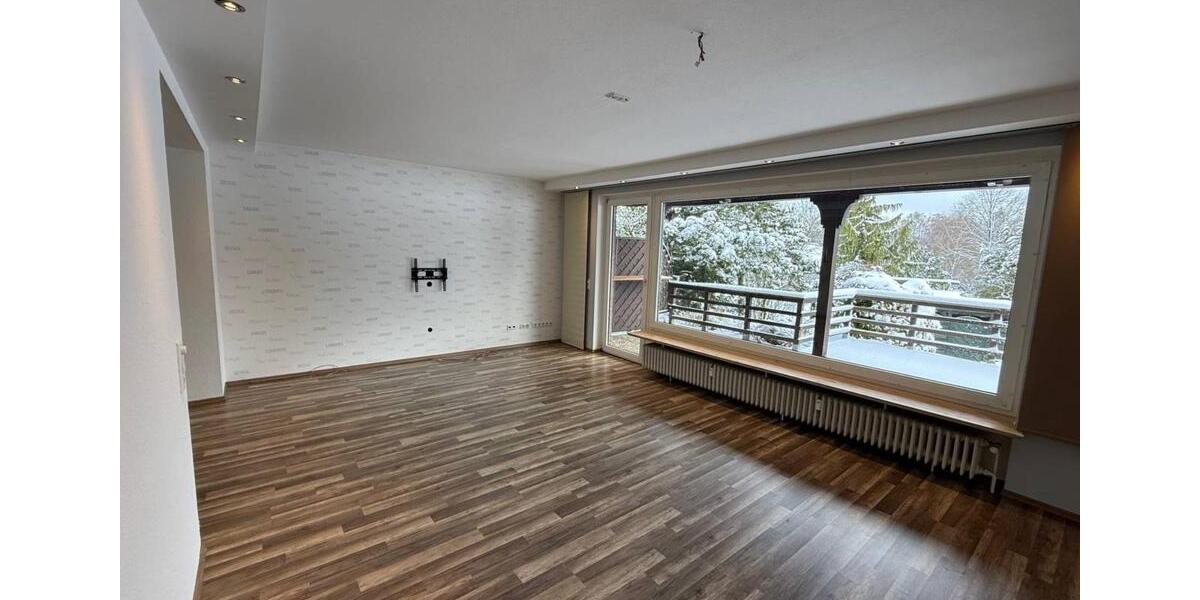 3-Zi. Wohnung in ruhiger Lage mit weitem landschaftlichen Blick 3 zimmer