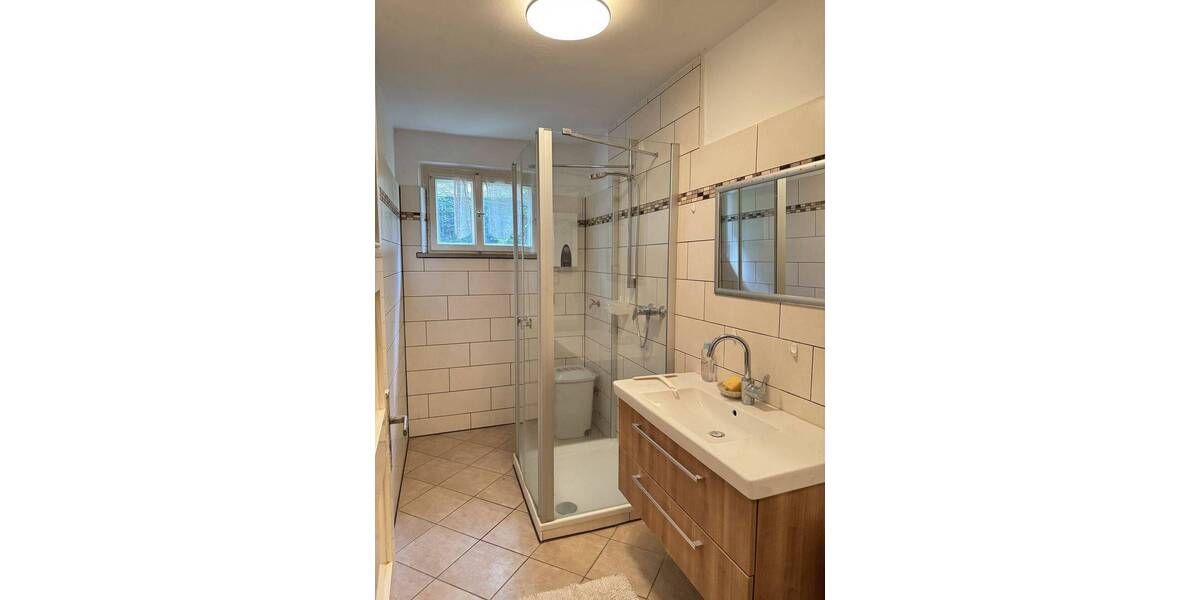 Einfamilienhaus Weisendorf / Oberlindach Oberlindach - 9 Zimmer, 205 m&sup2;, 1.595&euro; | Angebot:25672959