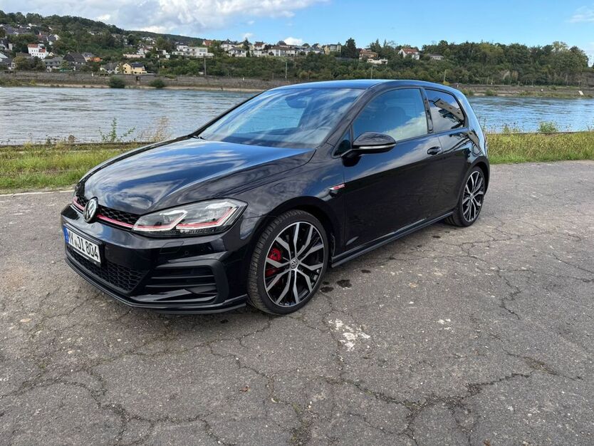 VW Golf 102.000 km 21.000 € Andernach 56626