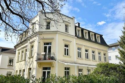 *Helle und sofort bezugsfreie 5-Zimmer-Wohnung in ruhiger und grüner Lage*