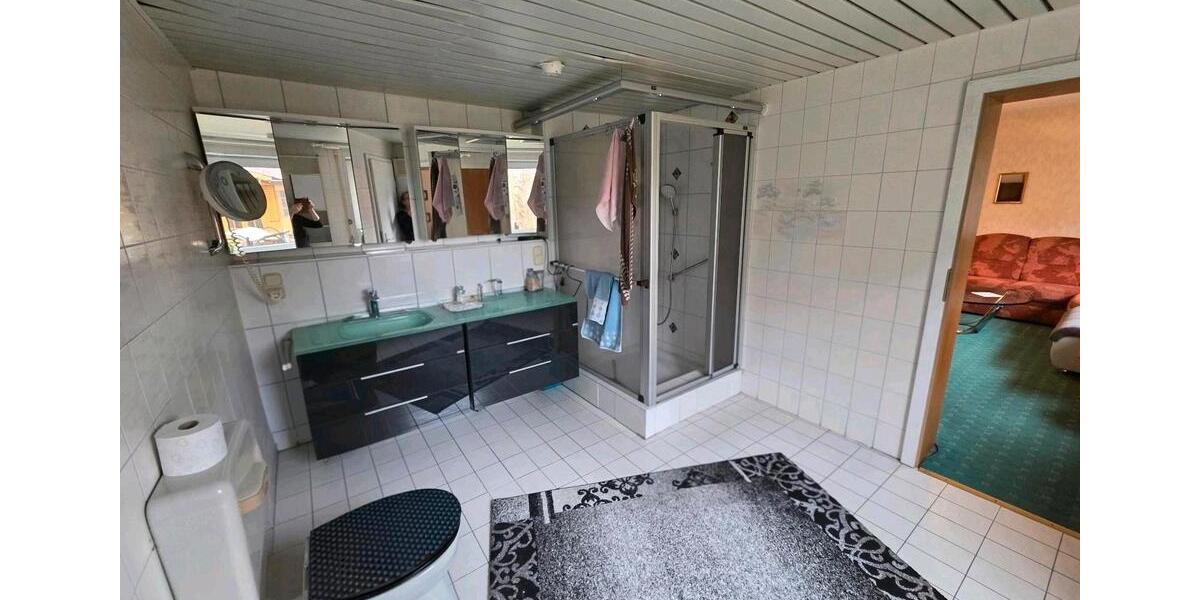 Einfamilienhaus Arzberg - 7 Zimmer, 224 m&sup2;, 385.000&euro; | Angebot:25930659