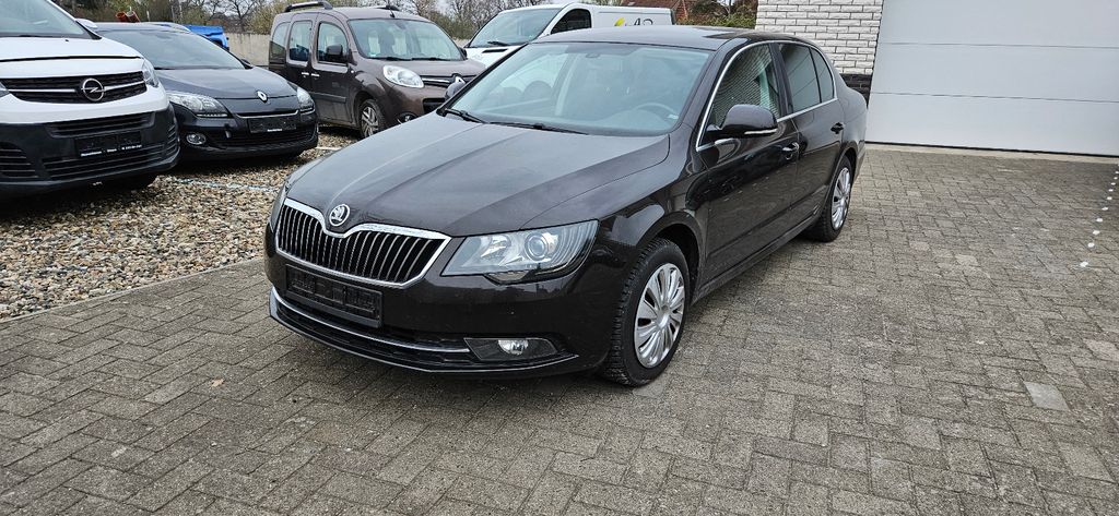 Skoda Superb 210.000 km 5.900 &euro; Garbsen 30826