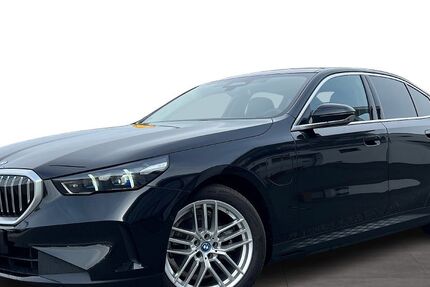 BMW 530 19.100 km 52.910 &euro; Cham 93413