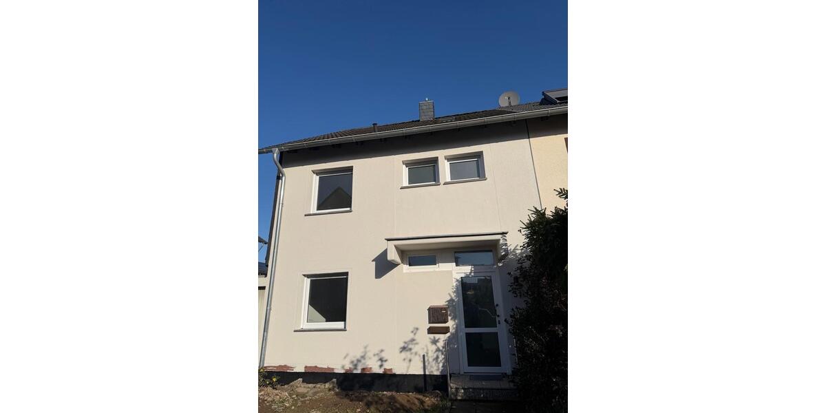 Reihenhaus Niederkassel - 6 Zimmer, 120 m&sup2;, 1.800&euro; | Angebot:25563052