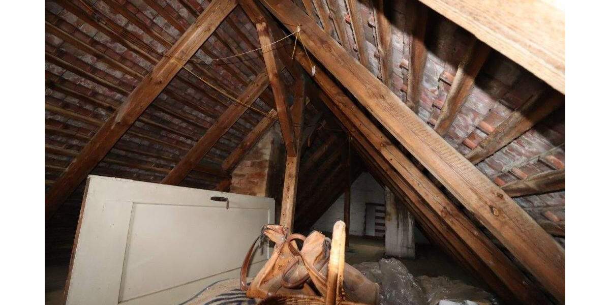 Mehrfamilienhaus, Wohnhaus Ansbach - 9 Zimmer, 172 m&sup2;, 299.000&euro; | Angebot:25726904