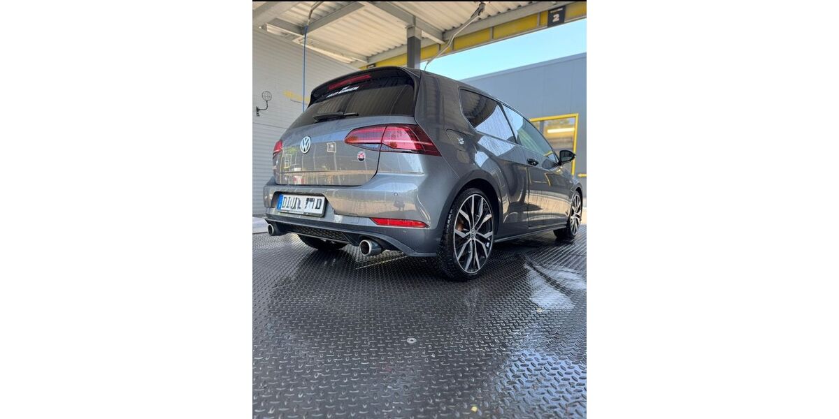 VW Golf 88.000 km 22.549 &euro; Bickenbach 64404
