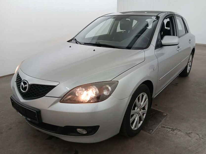 Mazda 3 110.800 km 4.790 € Berlin 12355