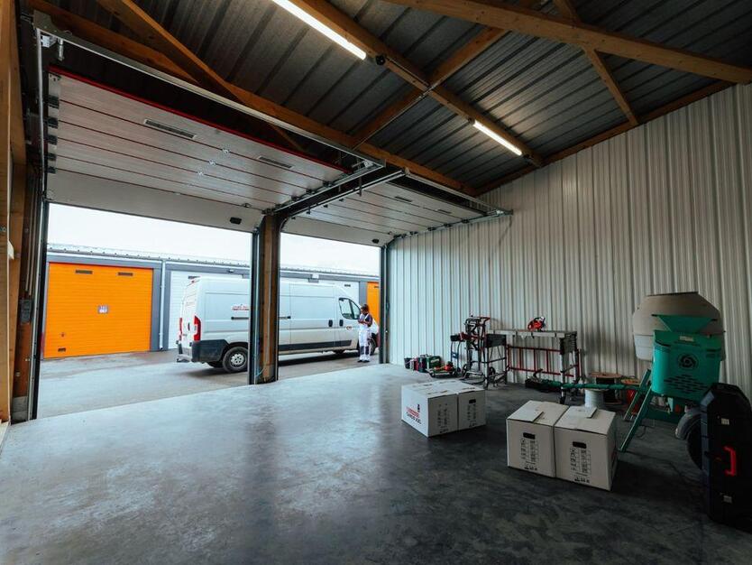 Lager- und Hallenflächen 28-112m² | SOMMERAKTION | Lagerfläche mieten in Neuenhagen zimmer