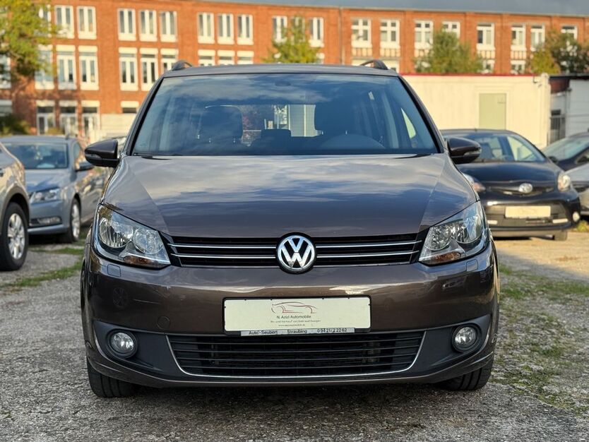 VW Touran 165.000 km 7.299 € Frankfurt am Main 60386