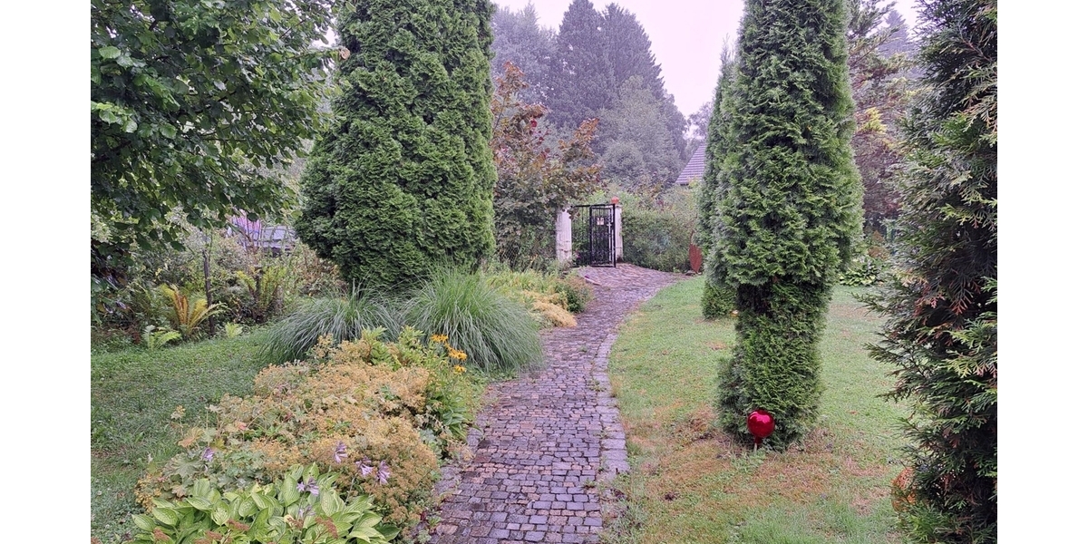 Wochenend-Ferienhaus auf idyllischem Grundstück am Wald in Kirchseeon 2 zimmer