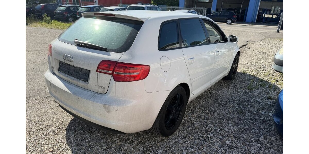 Audi A3 2.0 TDI Attraction Xenon SHZ Motorschaden 140.900 km 3.000 &euro; Altdorf 84032