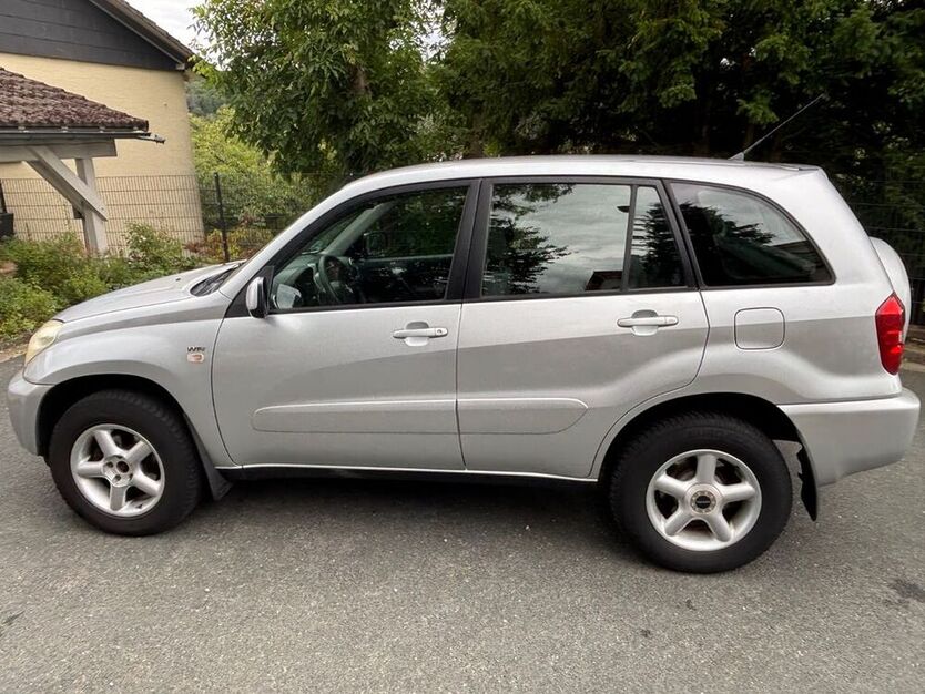 RAV 4