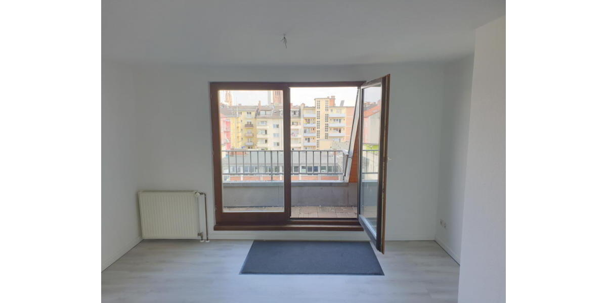 ObjNr:18661 - Sanierte 4-Zimmer ETW mit Balkon mit Blick über Ludwigshafen - Dachgeschoßwohnung Ludwigshafen am Rhein | Angebot:15064599