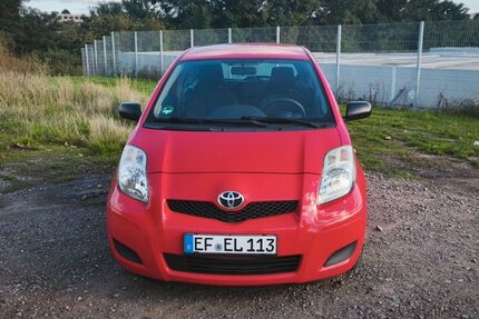 Toyota Yaris 106.000 km 2.499 &euro; Erfurt 99085