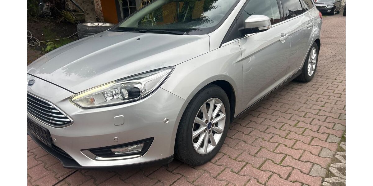 Ford Focus 184.000 km 5.600 &euro; zwickau 08064