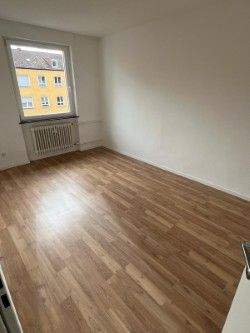 Familienfreundliche Wohnung mit Balkon in Würzburg Sanderau 4 zimmer