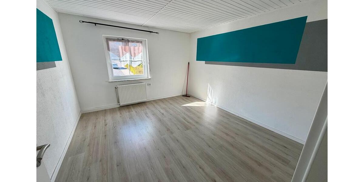 Etagenwohnung Hof Christiansreuth - 3 Zimmer, 75 m&sup2;, 749&euro; | Angebot:26380408