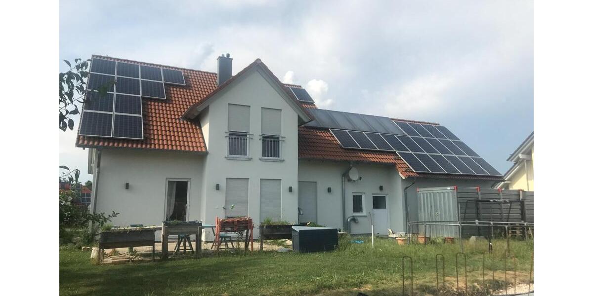 Energetisches EFH mit Garten und Doppelgarage 7 zimmer