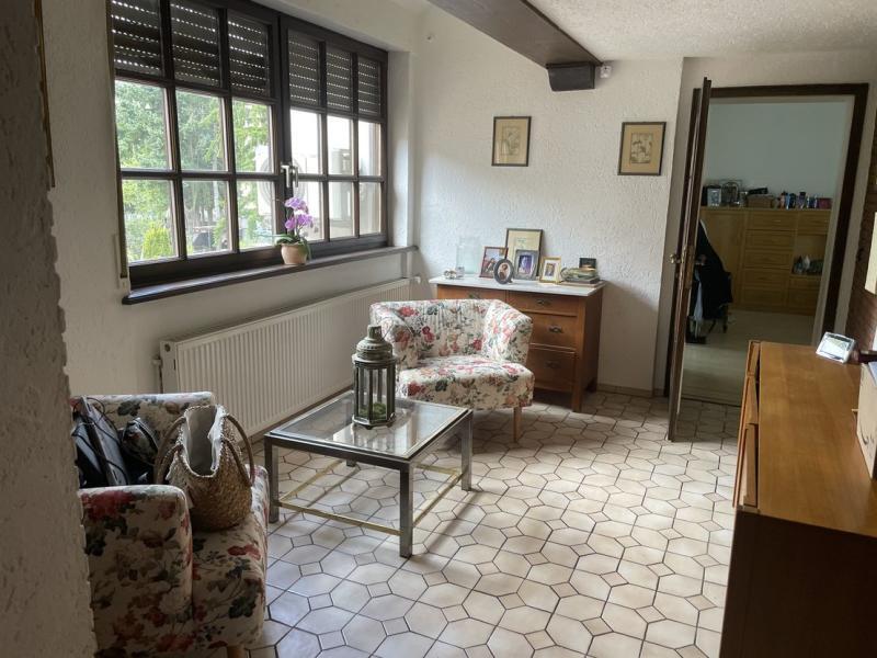 ObjNr:19742 - Ansprechendes Haus mit 2 Wohneinheiten und 1 Gewerbeeinheit in LU-Mundenheim