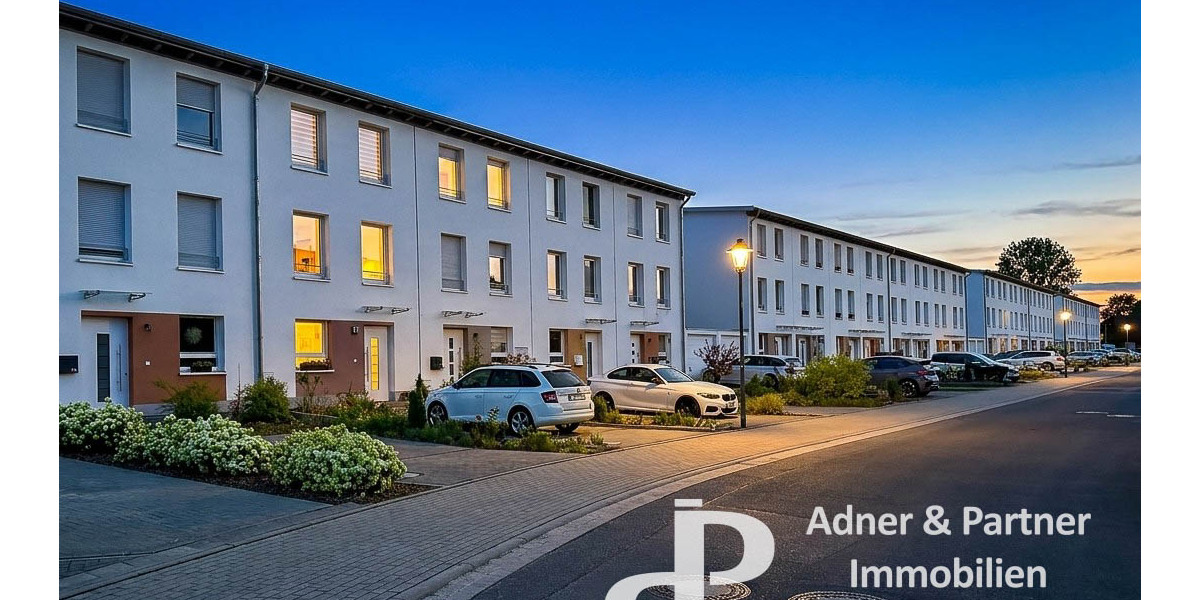 **REIHENHAUS IN BRAUNSCHWEIG – FLEXIBLES FAMILIENWOHNEN AUF DREI EBENEN** - Reihenmittelhaus Braunschweig Lehndorf-Watenbüttel | Angebot:26962335