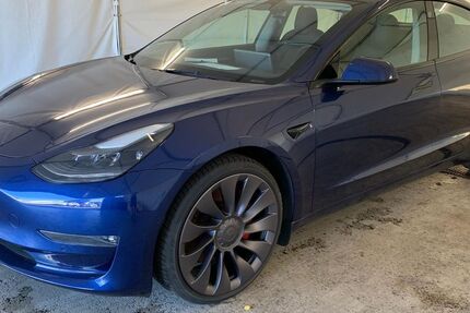Tesla Model 3 99.900 km 27.950 &euro; Steinbach-Hallenberg OT Herges-Hallenberg 98587