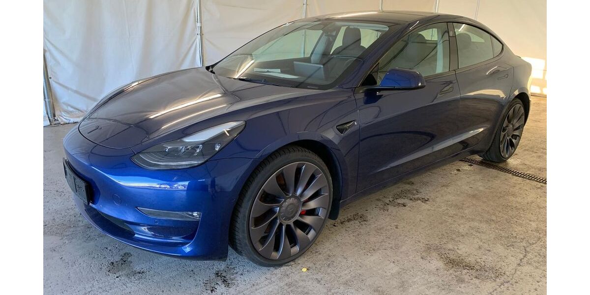 Tesla Model 3 99.900 km 27.950 &euro; Steinbach-Hallenberg OT Herges-Hallenberg 98587