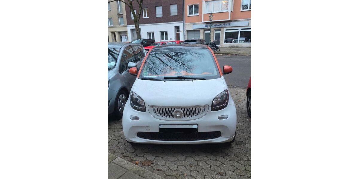 Smart ForTwo 60.750 km 7.500 &euro; DÜSSELDORF 40476