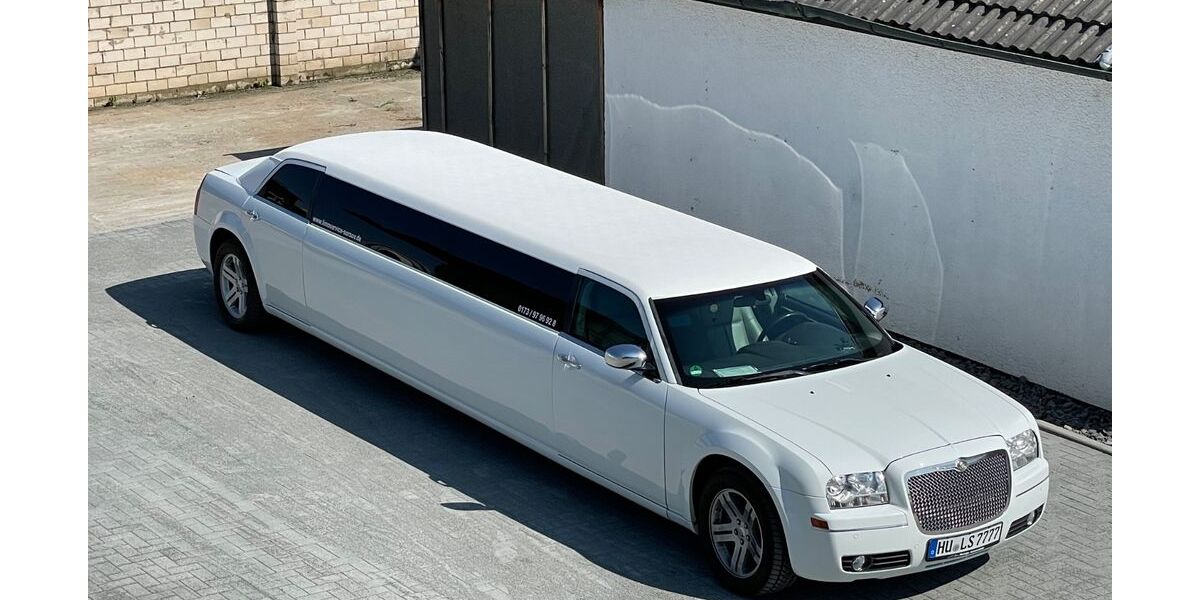 Chrysler 300C 106.000 km 25.000 &euro; Hanau 63456