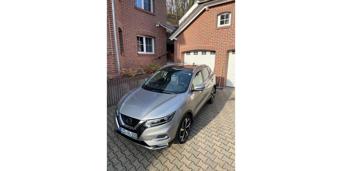 Nissan Qashqai 28.000 km 17.900 &euro; Nassau 56377