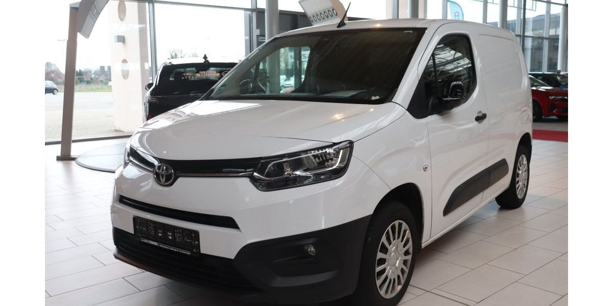 Toyota Proace City 49.476 km 12.990 &euro; Wilhelmshaven 26389