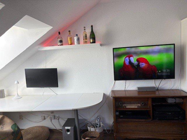 Dachgeschoßwohnung Wiesbaden Südost - 1.5 Zimmer, 35 m&sup2;, 1.100&euro; | Angebot:26406739