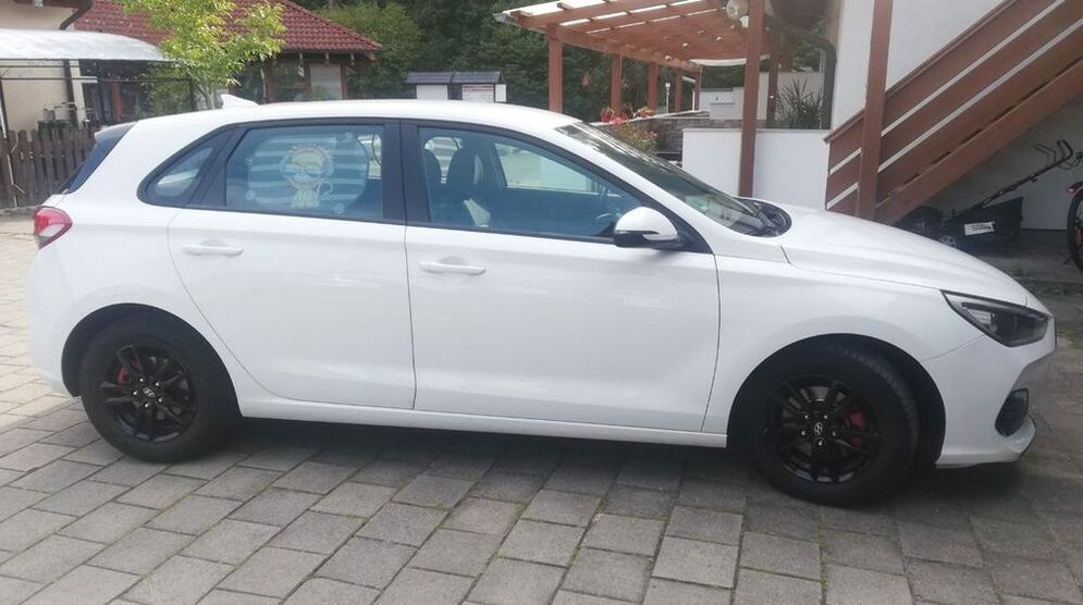 i30