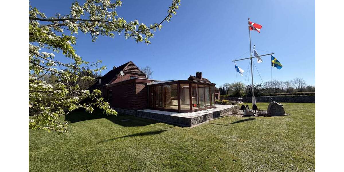 Einfamilienhaus Hohn - 8 Zimmer, 229 m&sup2;, 539.000&euro; | Angebot:26432981