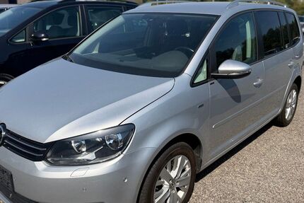 VW Touran 257.000 km 5.999 &euro; Lingen 49808