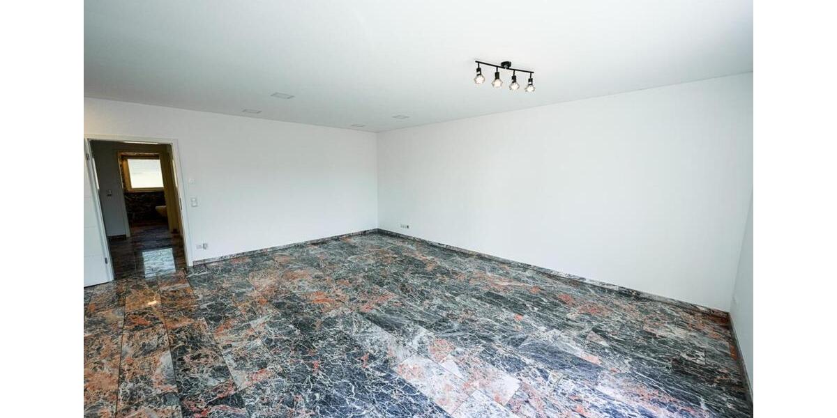 Einfamilienhaus Oberleichtersbach - 1.000&euro; | Angebot:24347648